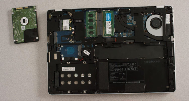 找出硬碟儲存槽的位置